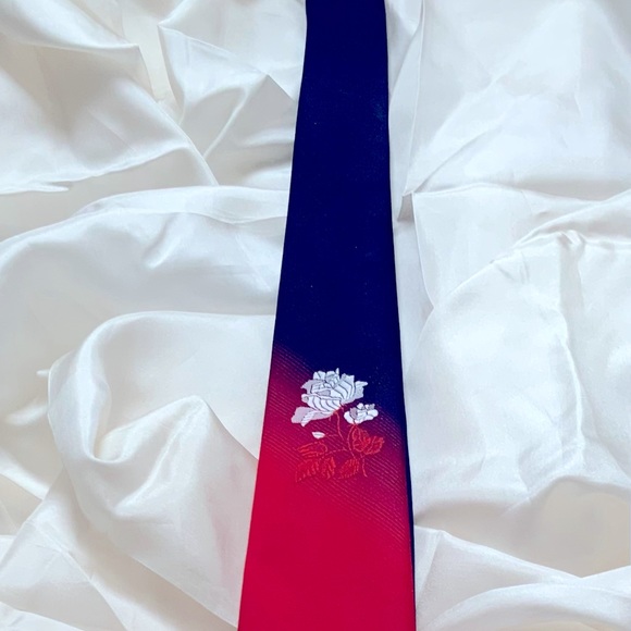 RARE Vintage Rose Gradient Kinthing Necktie - Picture 1 of 8